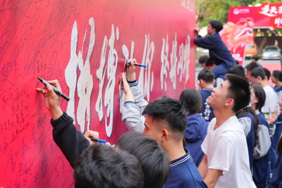 1745378238968.jpg 1745378238968.jpg